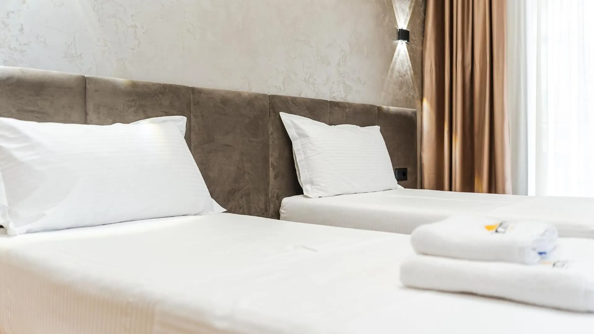 Relax Inn Hotel Durrës